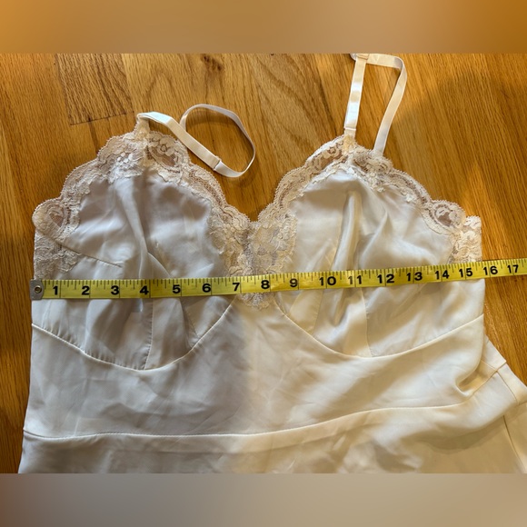 Vintage Lace Creamy Yellow Slip - Picture 8 of 10